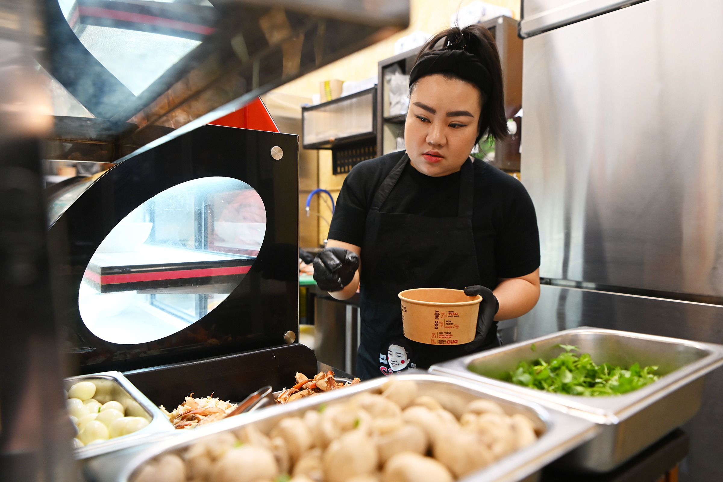 Quán ngon Hà Nội: Bánh canh cua 200K