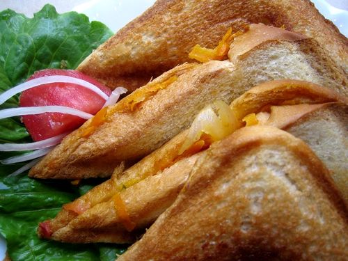 Cách cắt bánh kem không bị dính dao