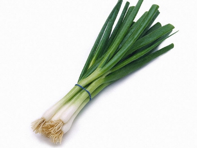 Hành lá trị rôm sảy