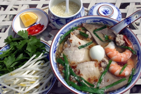 hủ tíu Sài Thành