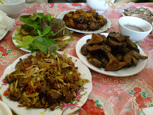Thịt chó nhật tân